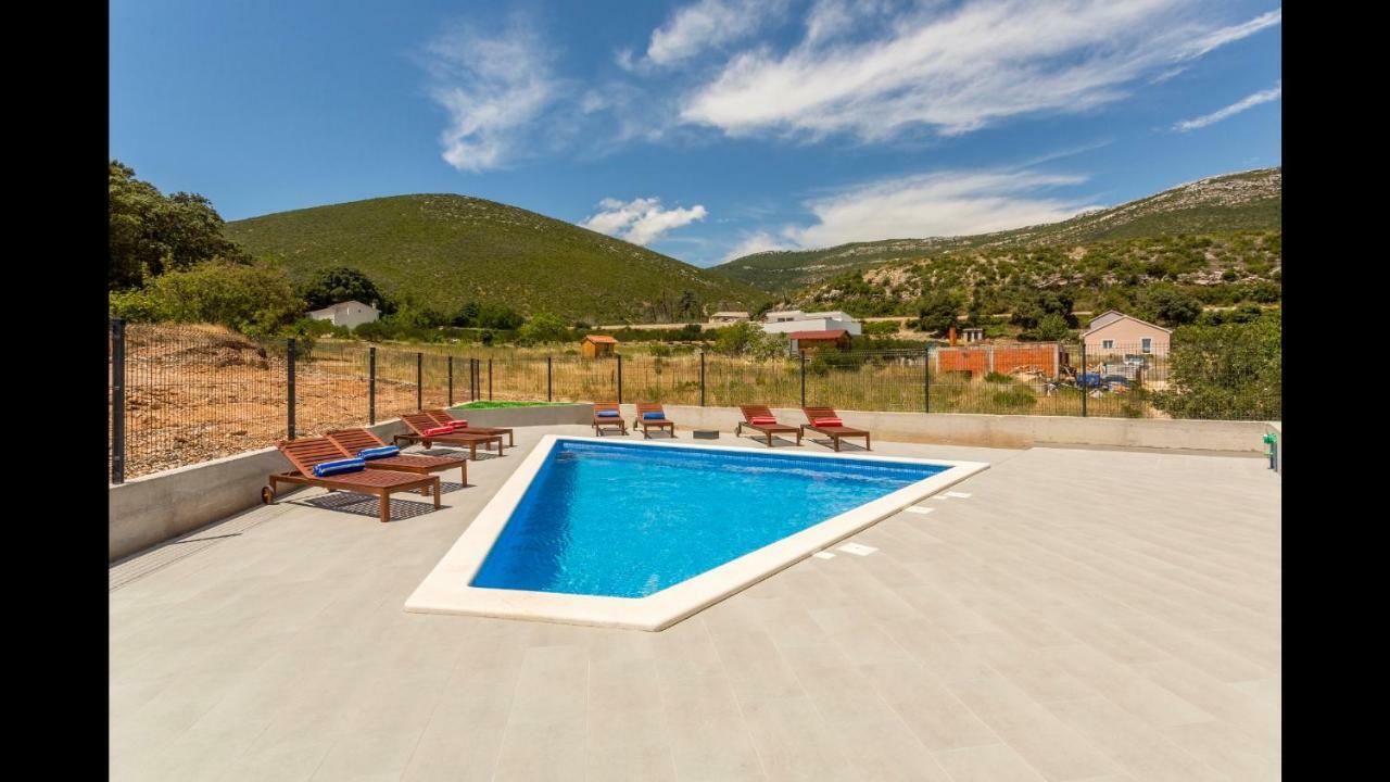 Villa Mila Kastela Кастель-Нови Экстерьер фото
